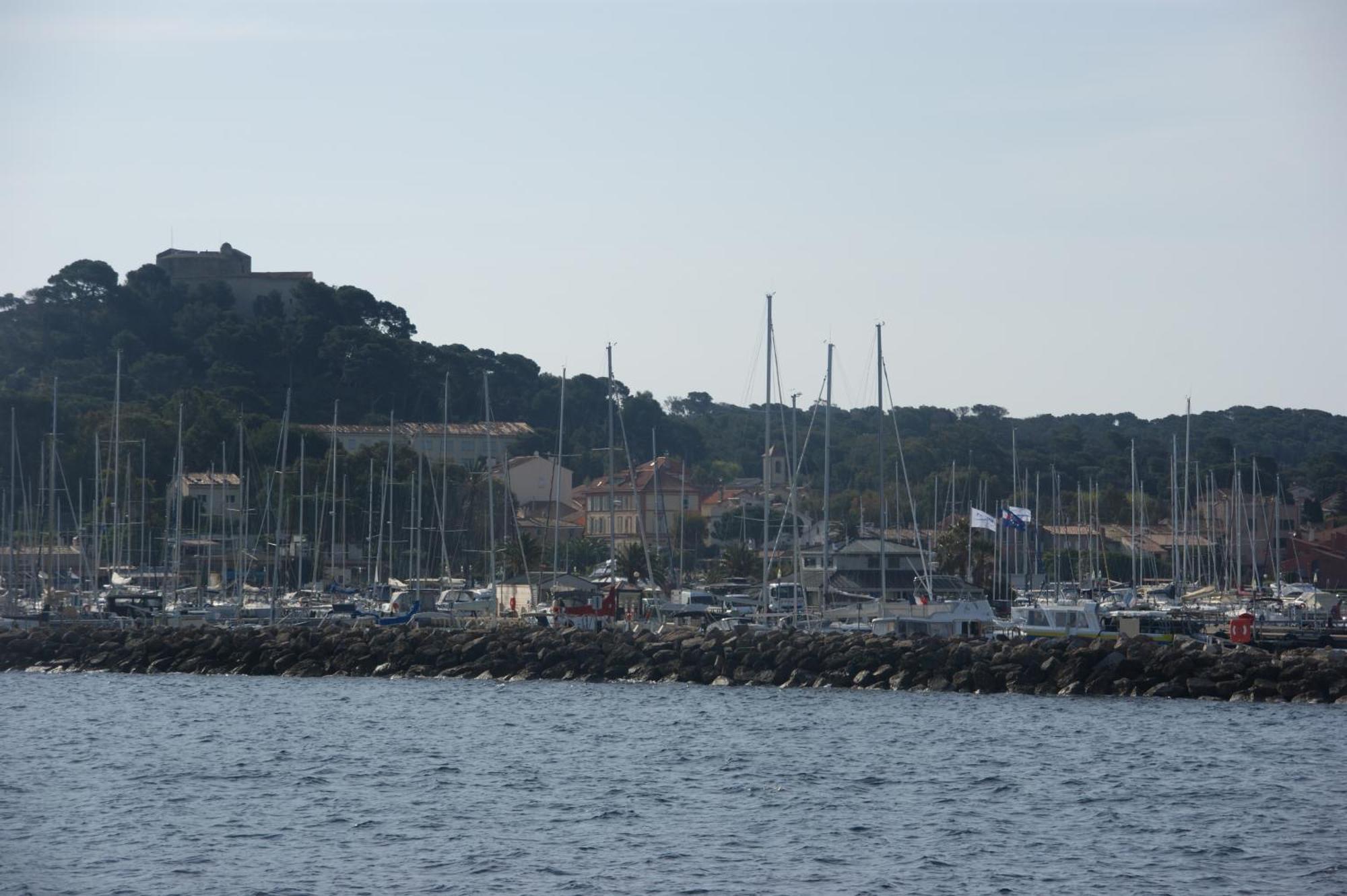 Auberge Des Glycines Porquerolles Exterior photo